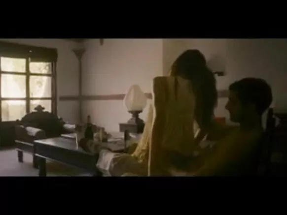 Frida novio pinto සරාගී චිත්රපටයේ ලිංගික ලිංගික දර්ශනය